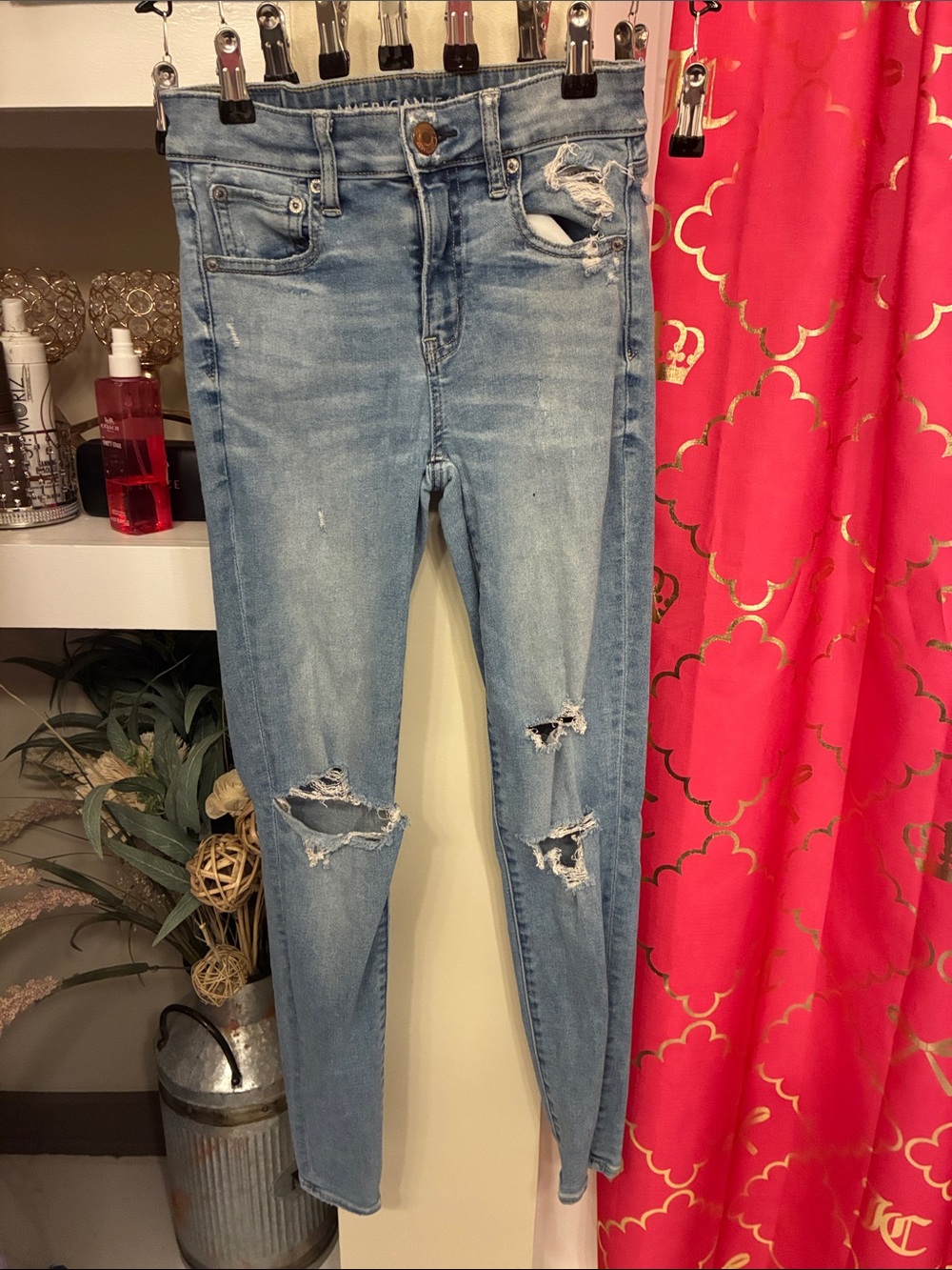American Eagle Outfitters Light Blue Distressed Skinny Jeans